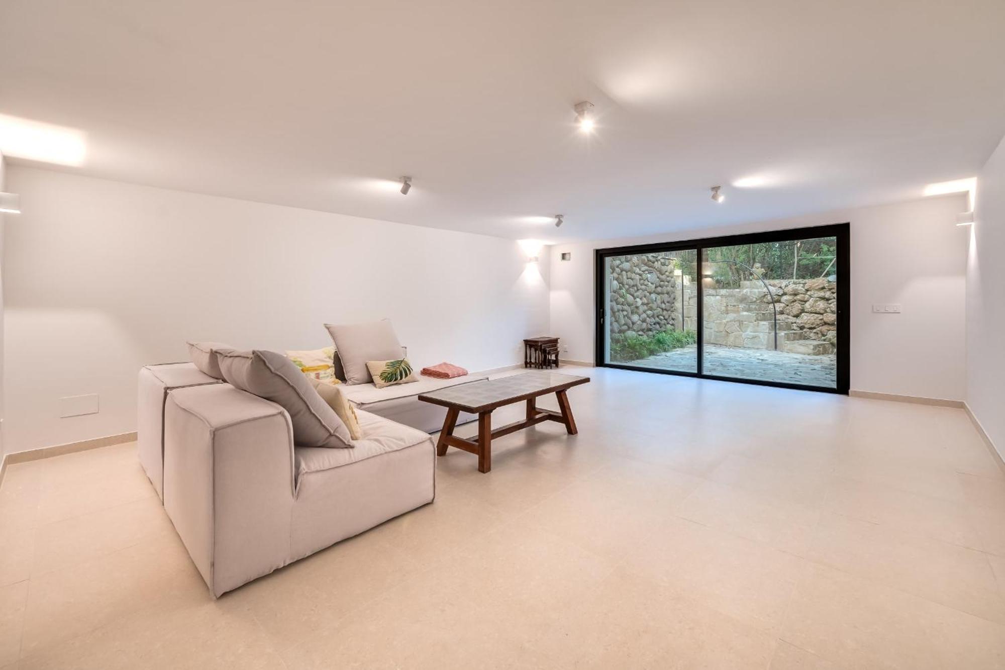 About Jori Villa Marbella